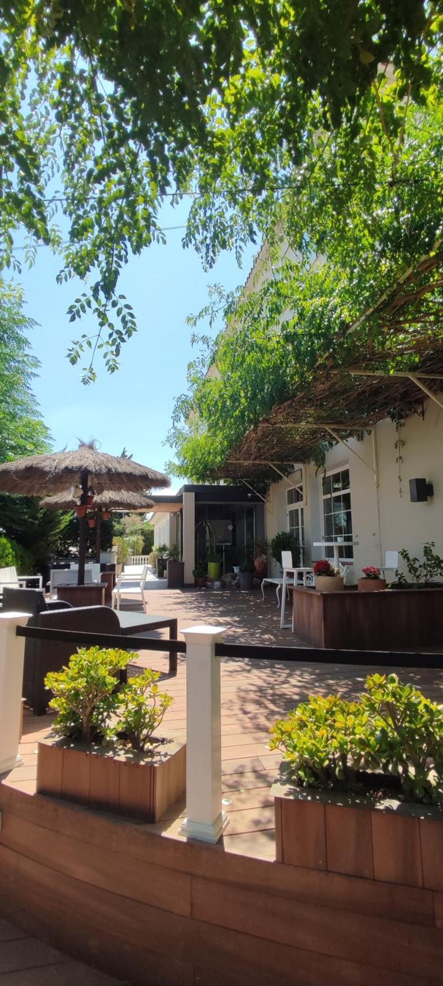 Hotel & Restaurant Figueres Parc Los Hostalets de Llers Kültér fotó