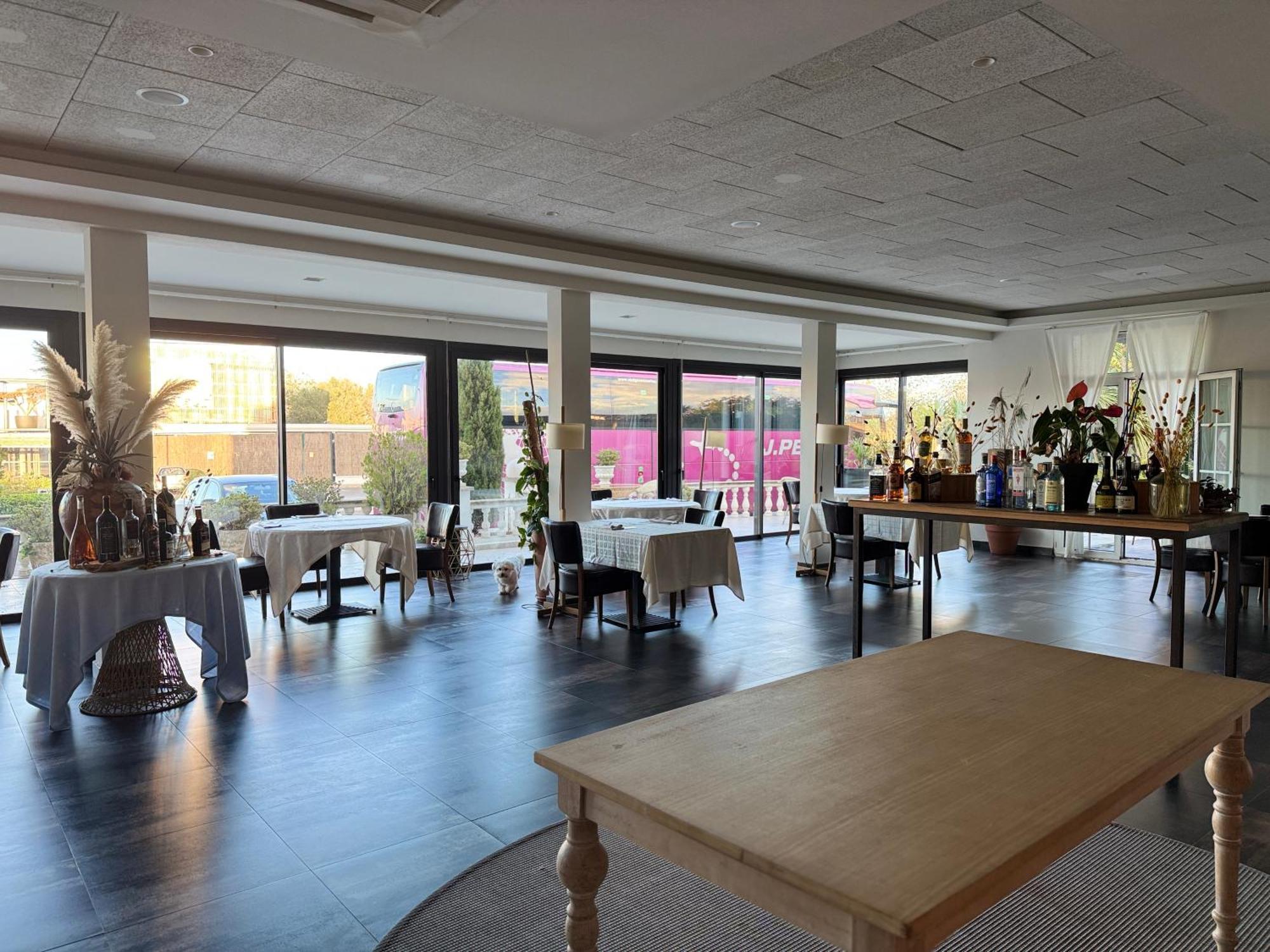 Hotel & Restaurant Figueres Parc Los Hostalets de Llers Kültér fotó